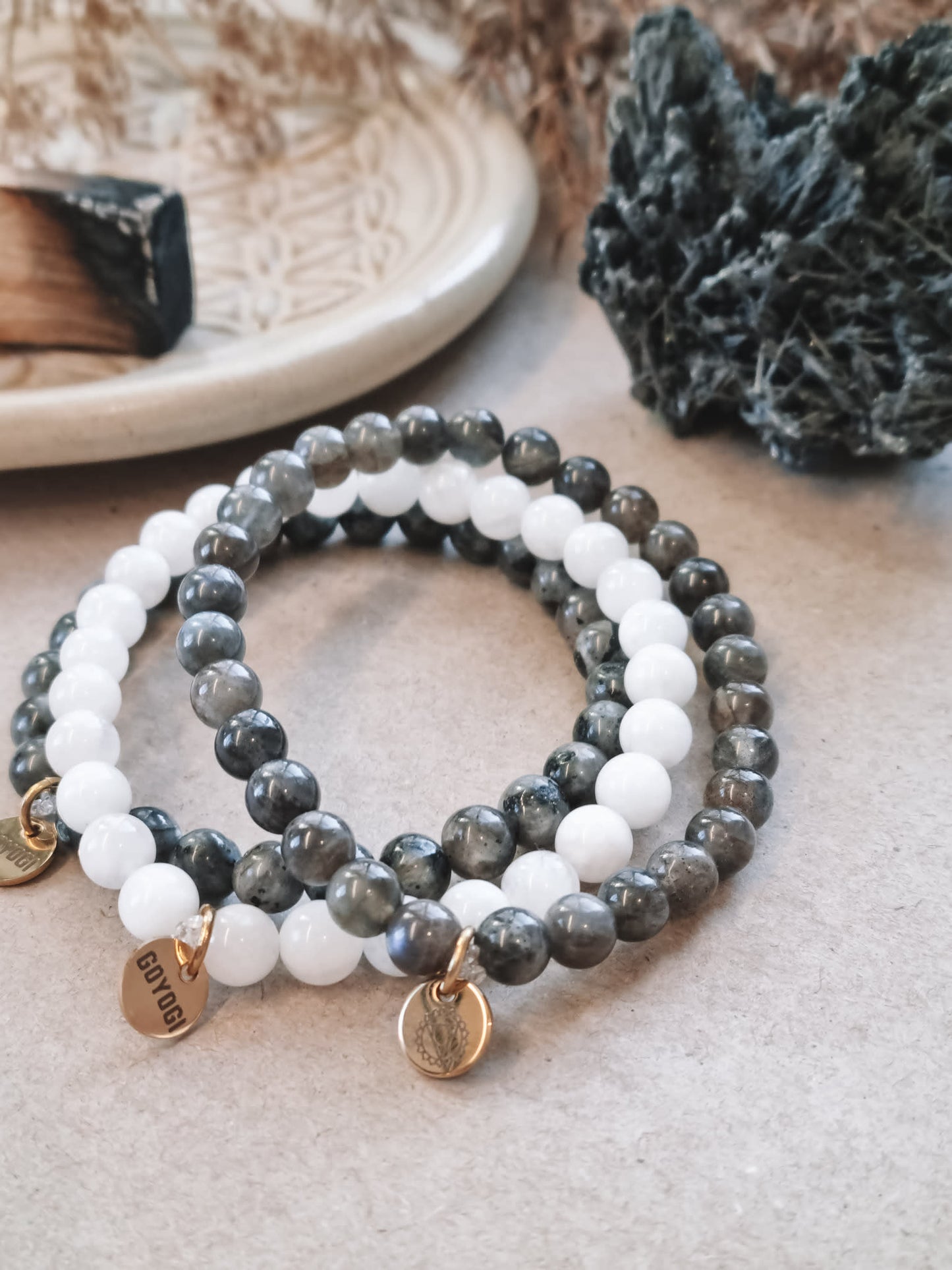 Mantra ENERGY bracelet - Renewal, dedication and potential - white moonstone, black larvikite and blue labradorite -