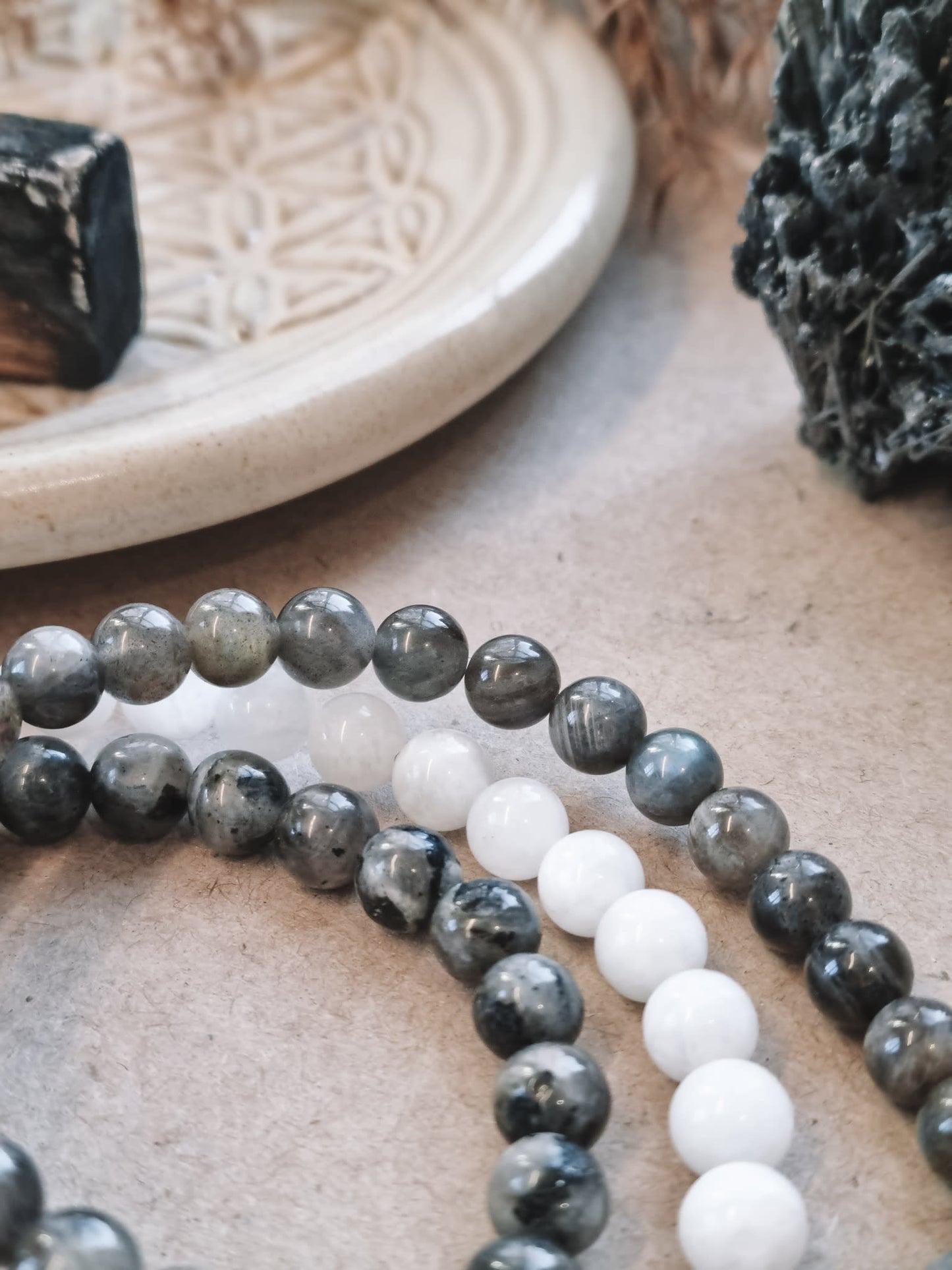 Mantra ENERGY bracelet - Renewal, dedication and potential - white moonstone, black larvikite and blue labradorite -