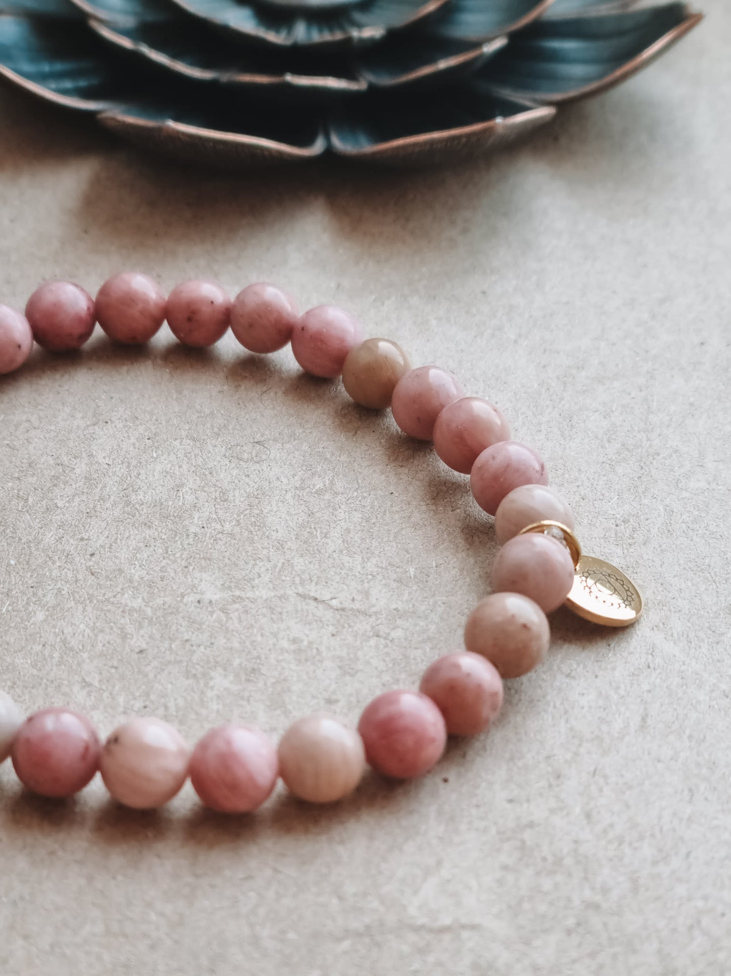 Mantra ENERGY armband – Kärlek – Rhodonit -
