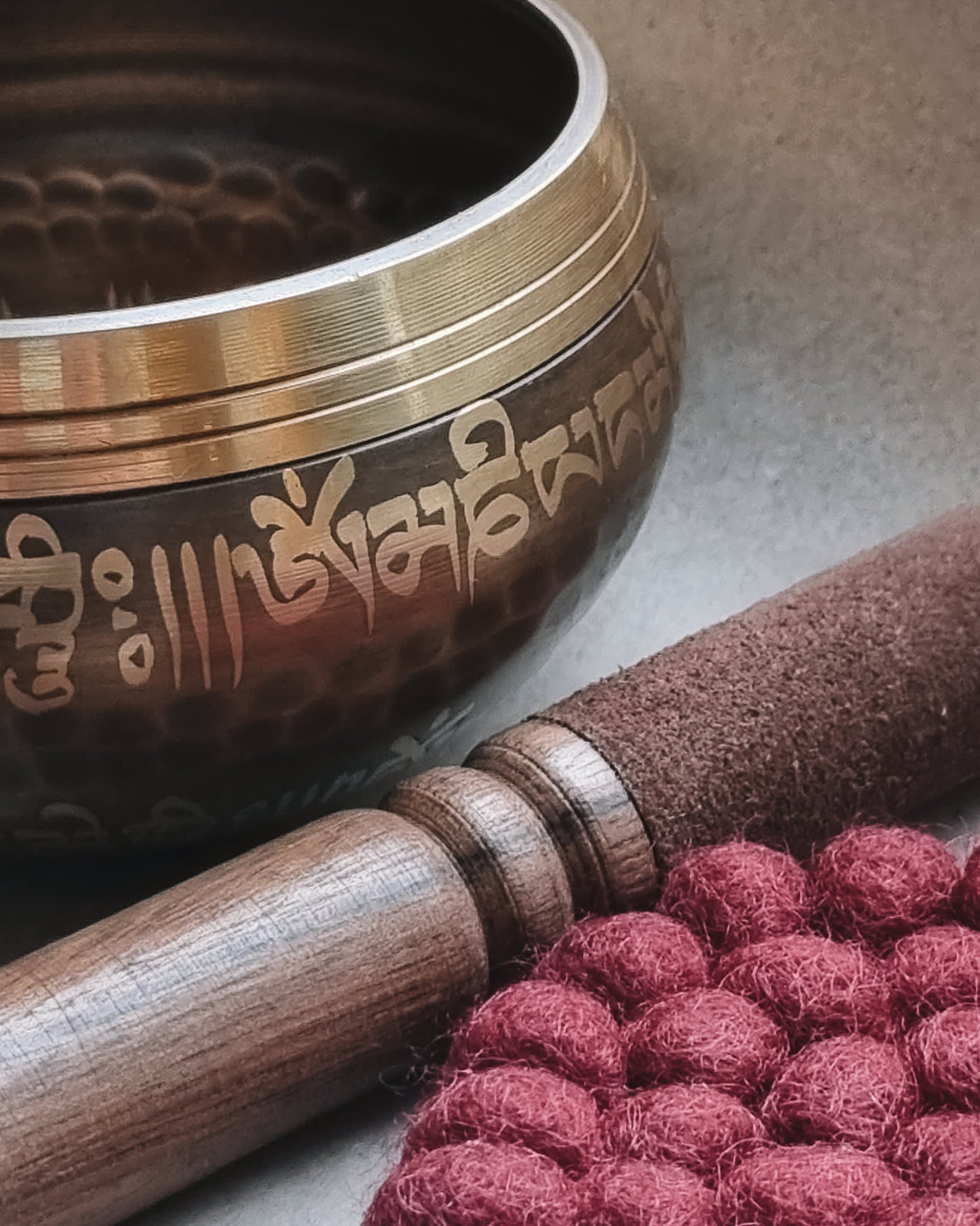 Singing bowl with wooden stick - Nepal -