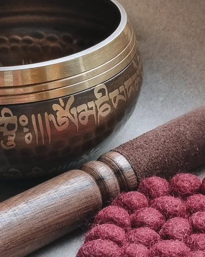 Singing bowl with wooden stick - Nepal -