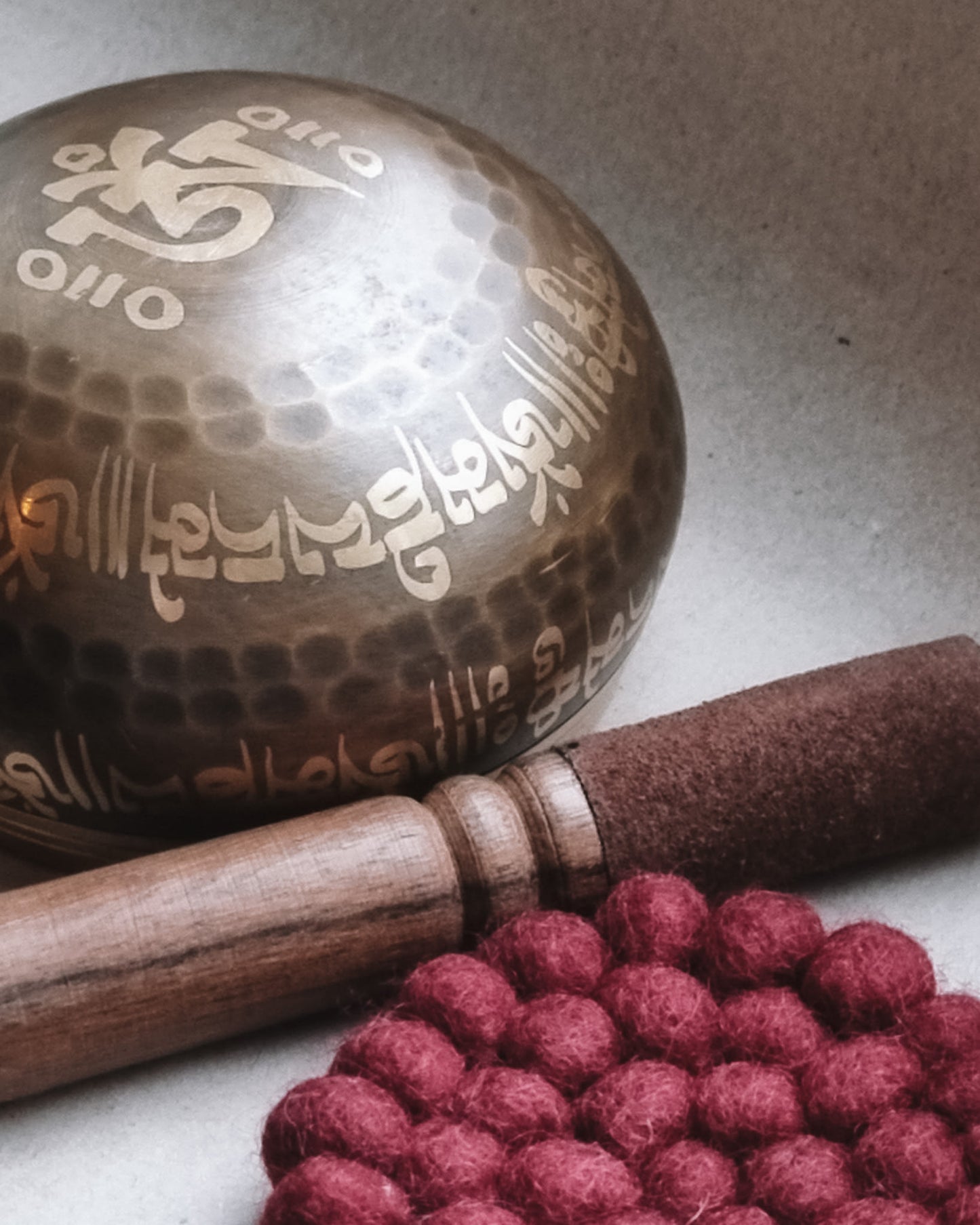 Singing bowl with wooden stick - Nepal -